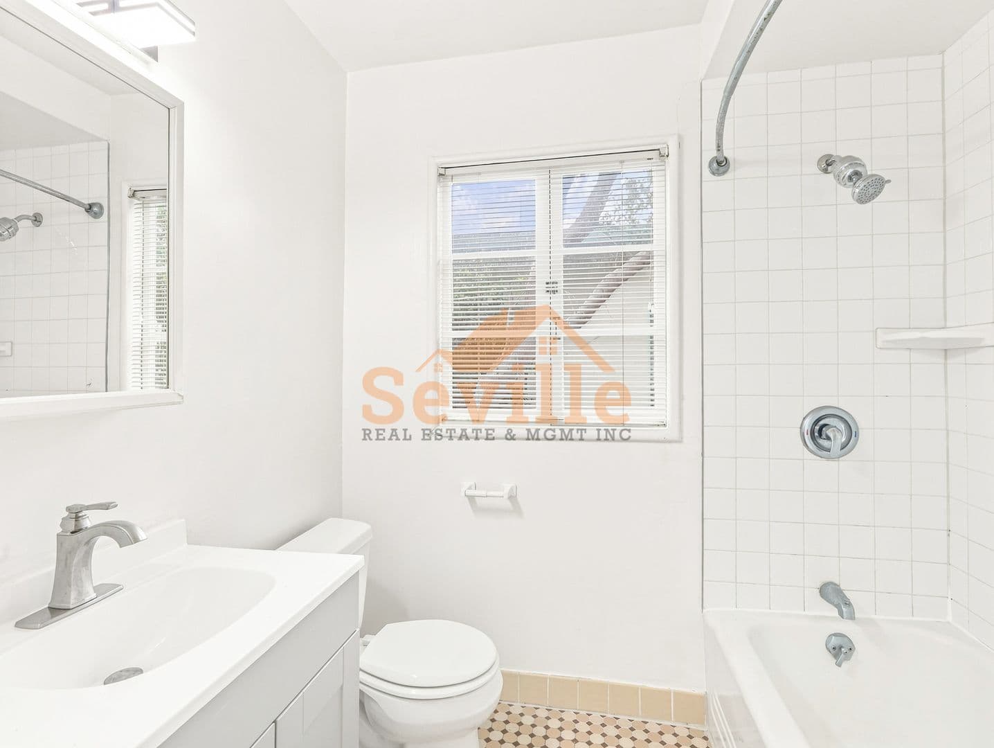 Berkeley Apartment: 1526 Arch Street
