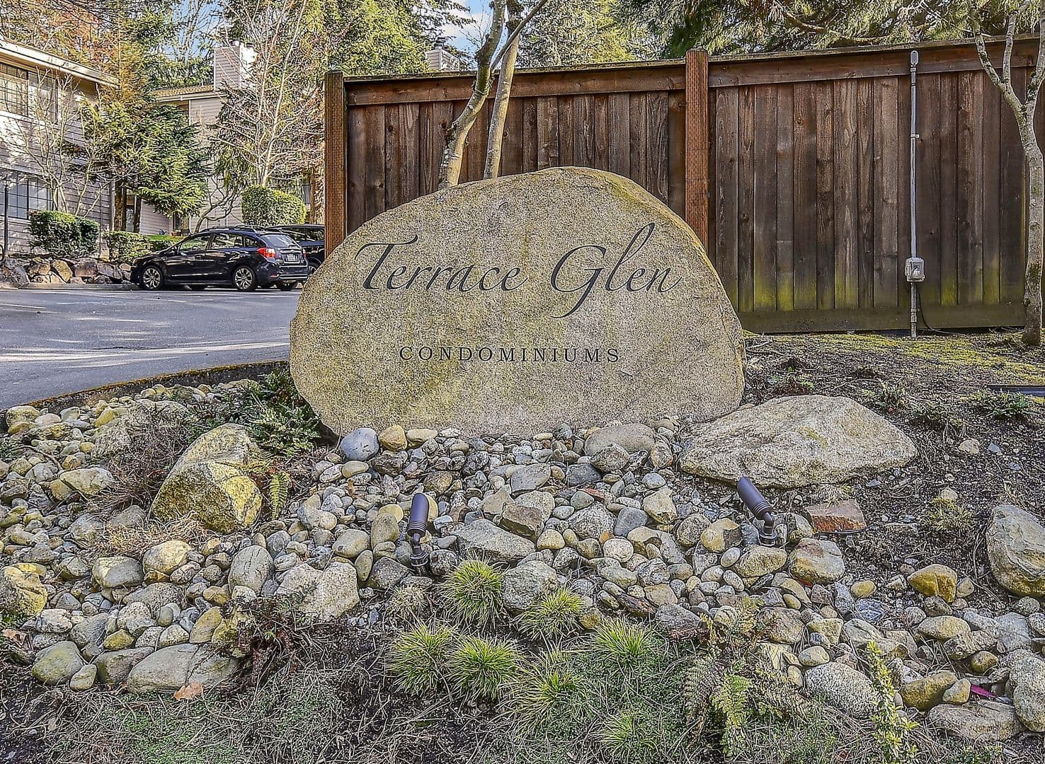 Kirkland House: 12505 NE 116th St. #A17