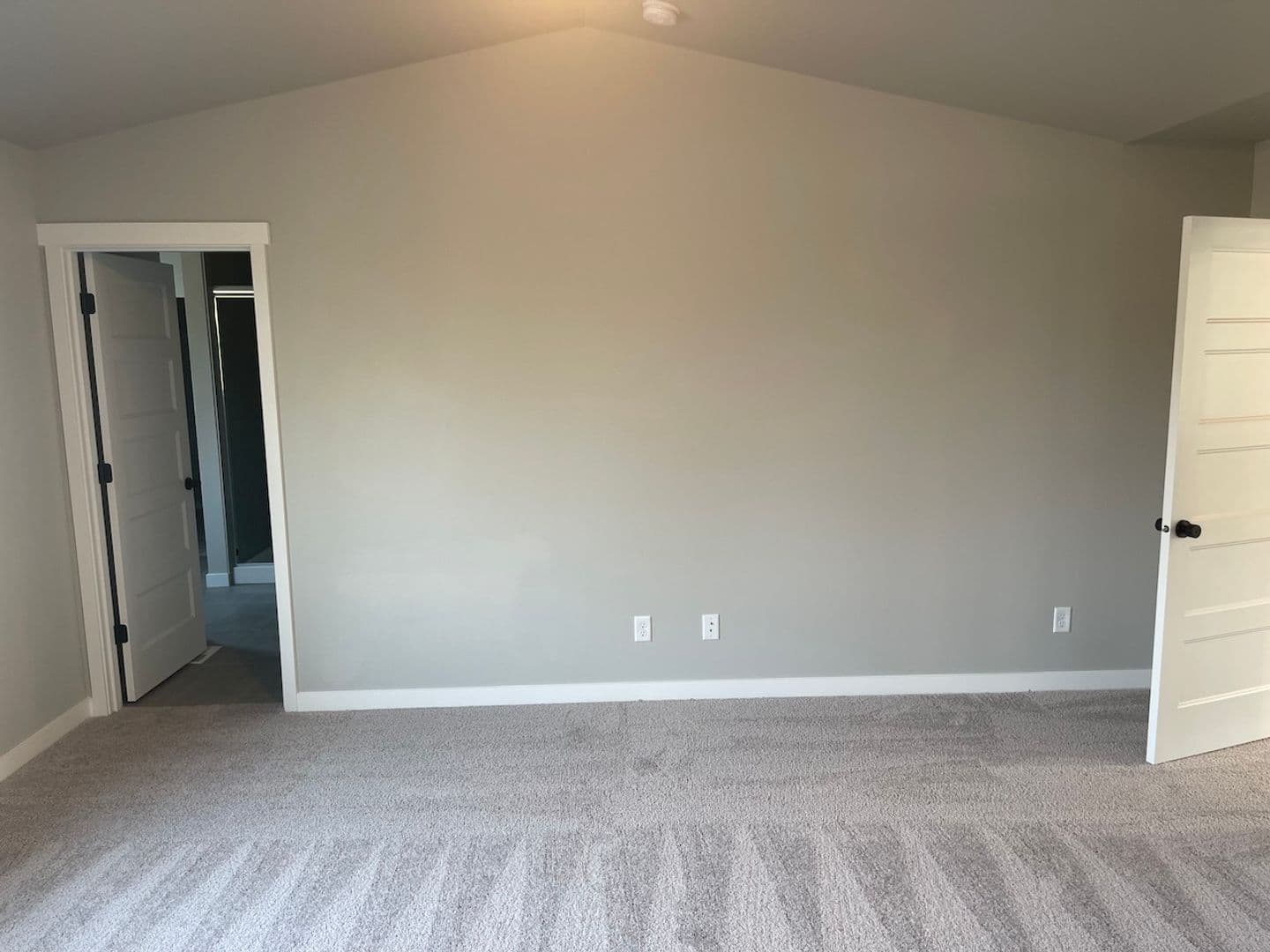 Marysville House: 8725 68th Pl NE