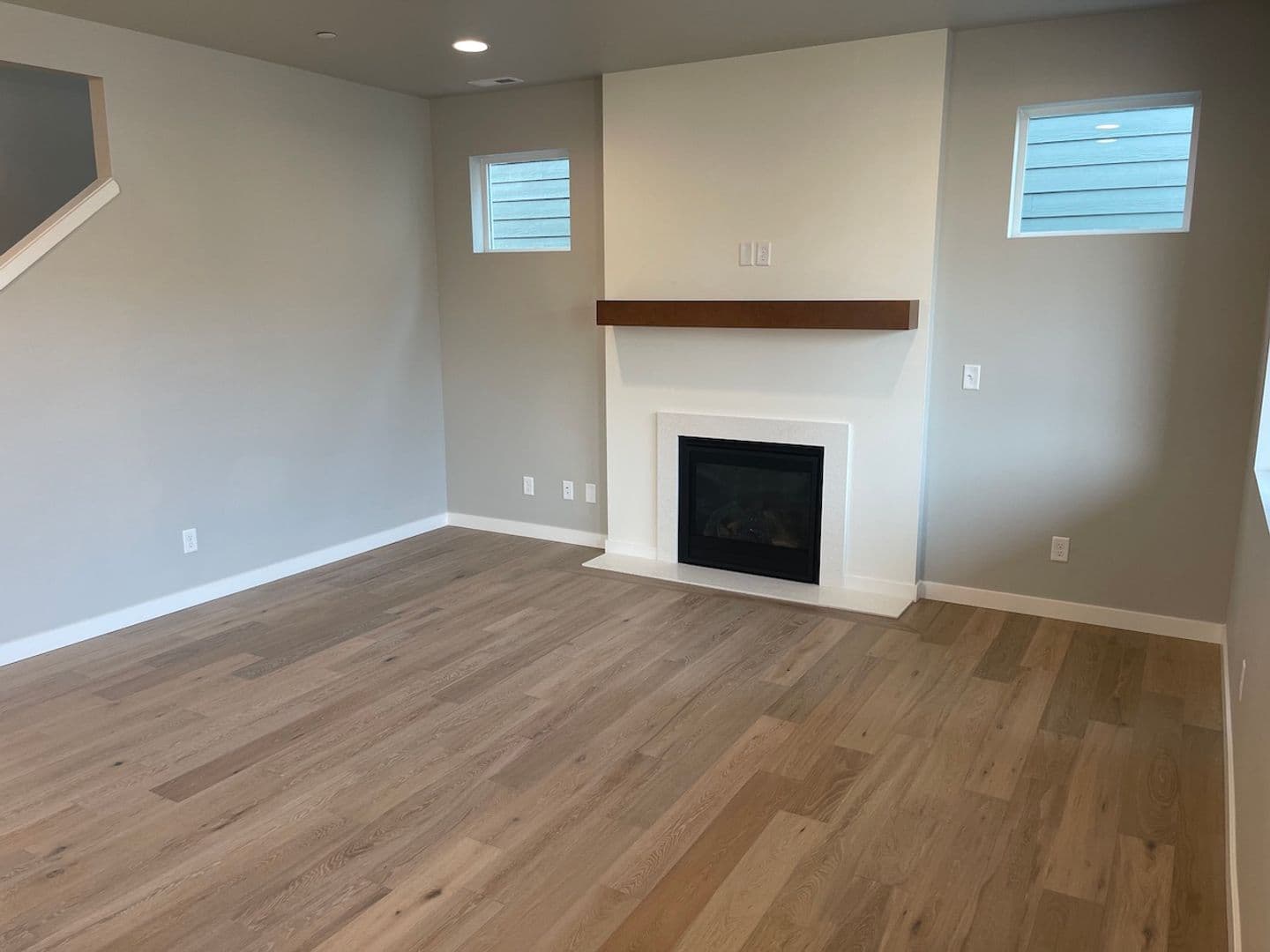 Marysville House: 8725 68th Pl NE