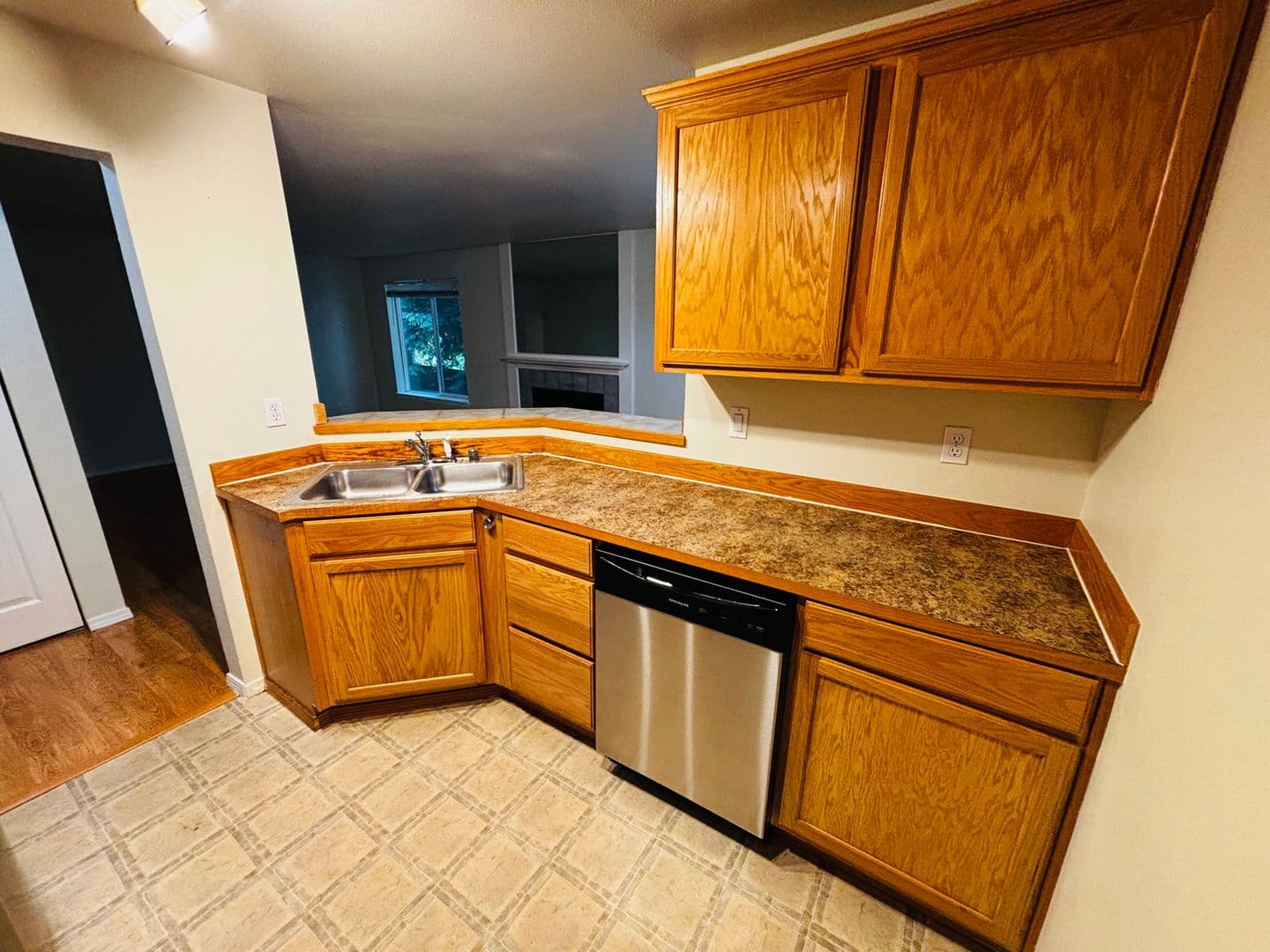 Everett Condo: 1009 112th St SE