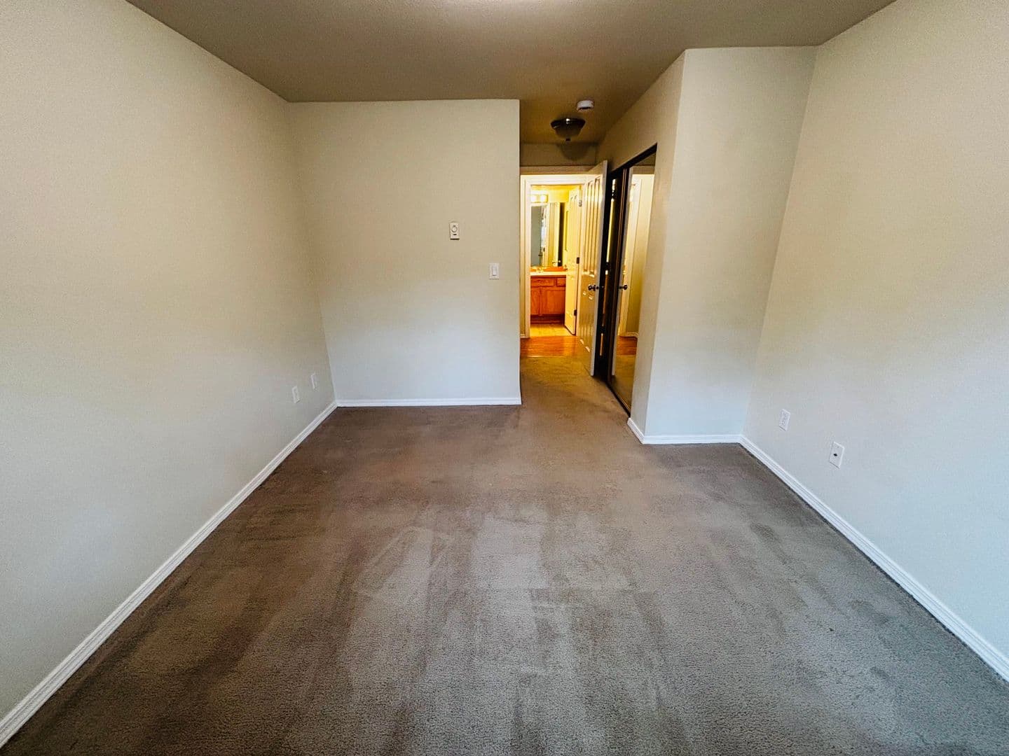 Everett Condo: 1009 112th St SE