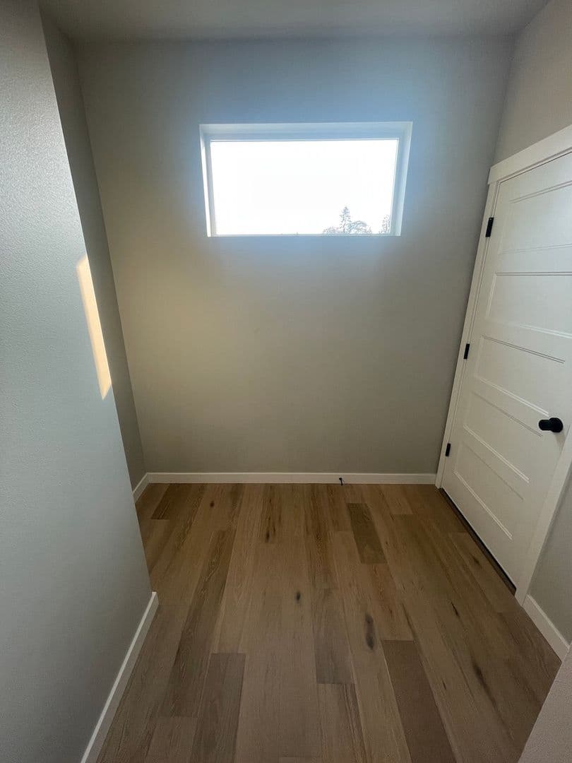 Marysville House: 8725 68th Pl NE