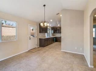Fontana House: 15734 Grevillea Street