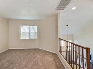 Fontana House: 15734 Grevillea Street