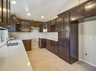 Fontana House: 15734 Grevillea Street