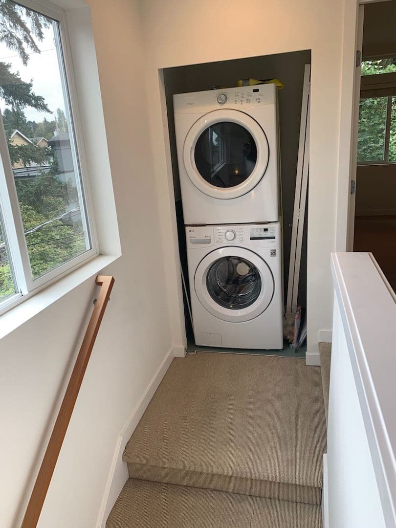 Seattle House: 12026 32nd Ave. NE - Unit C