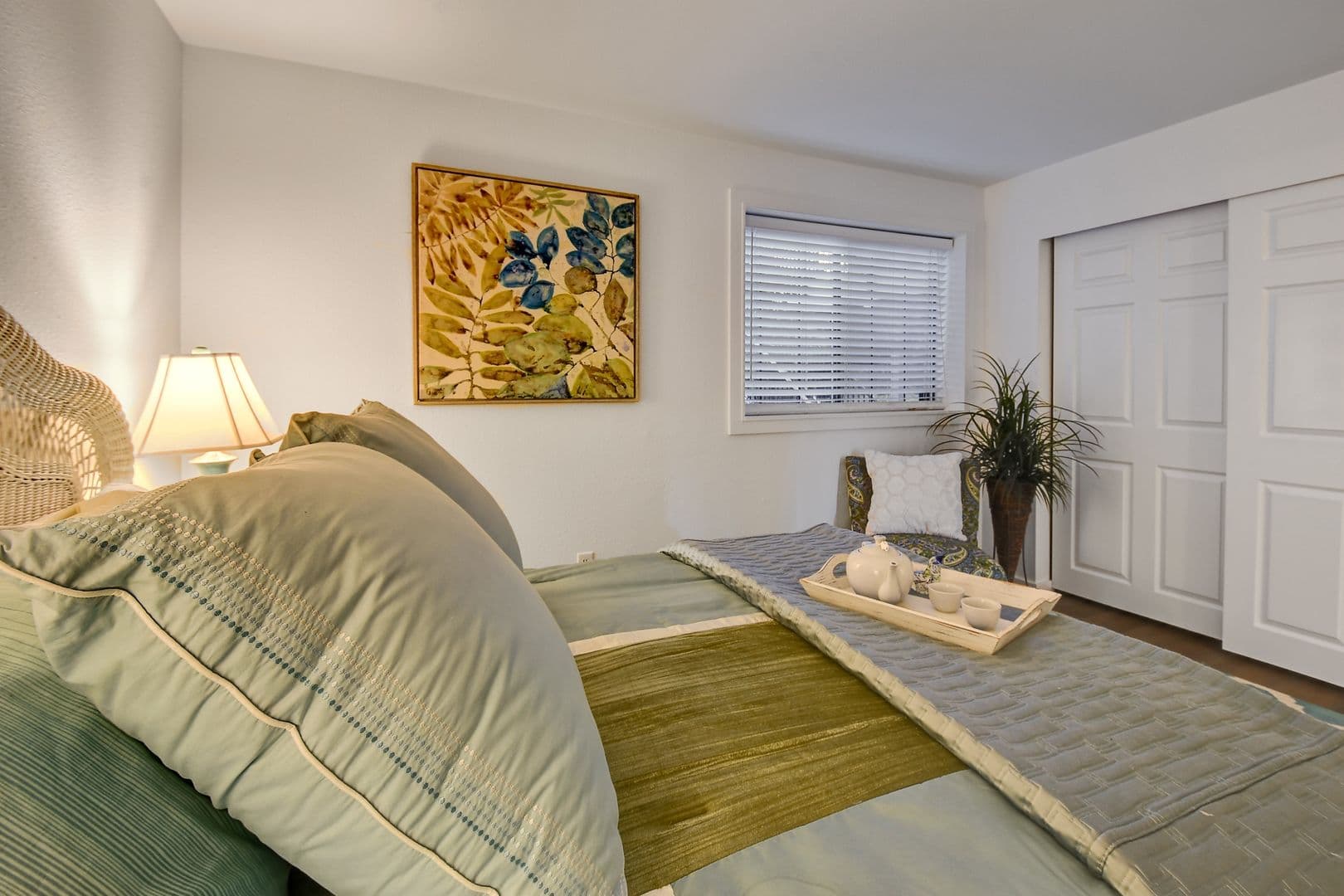 Kirkland House: 12505 NE 116th St. #A17