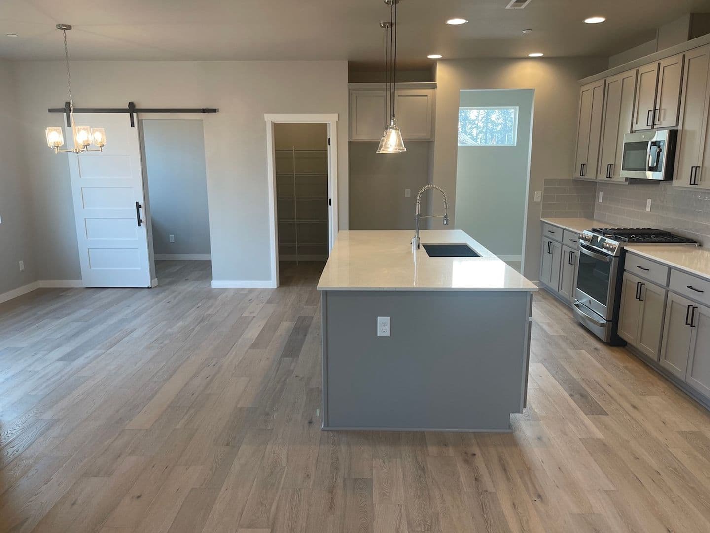 Marysville House: 8725 68th Pl NE