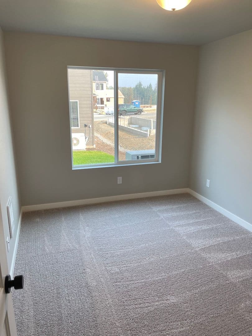 Marysville House: 8725 68th Pl NE