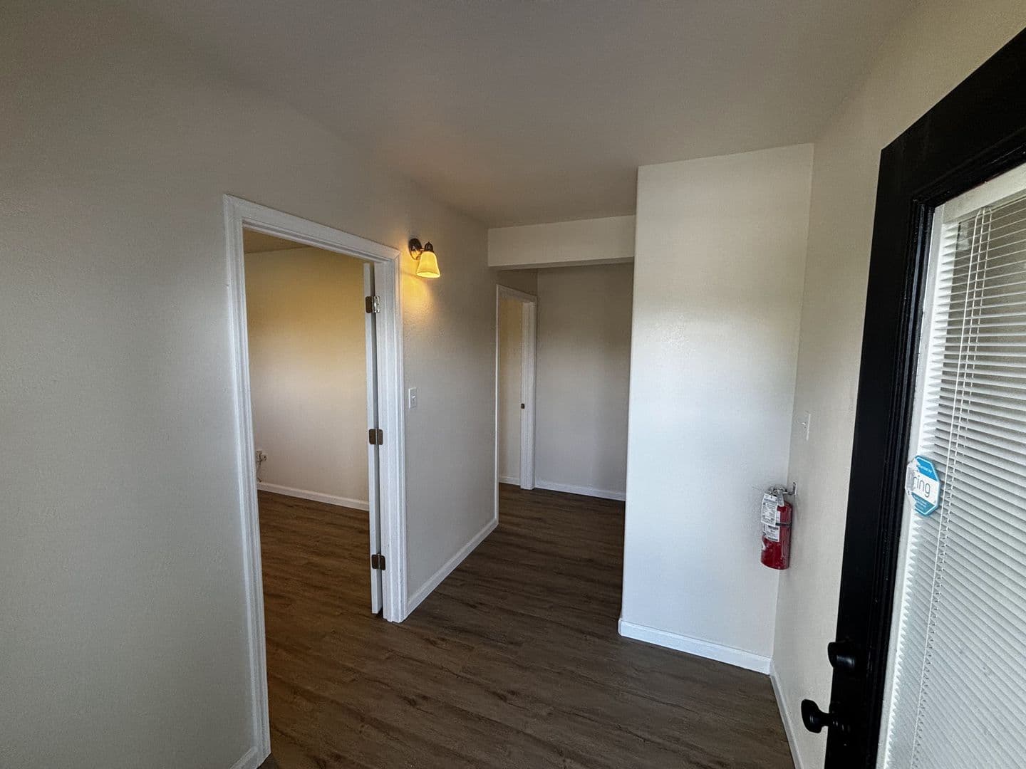 Lynnwood Apartment: 14523 Hwy 99