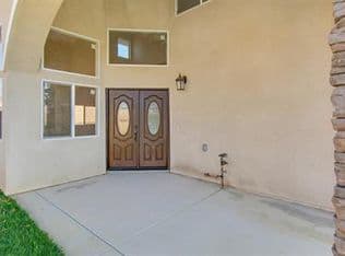 Fontana House: 15734 Grevillea Street