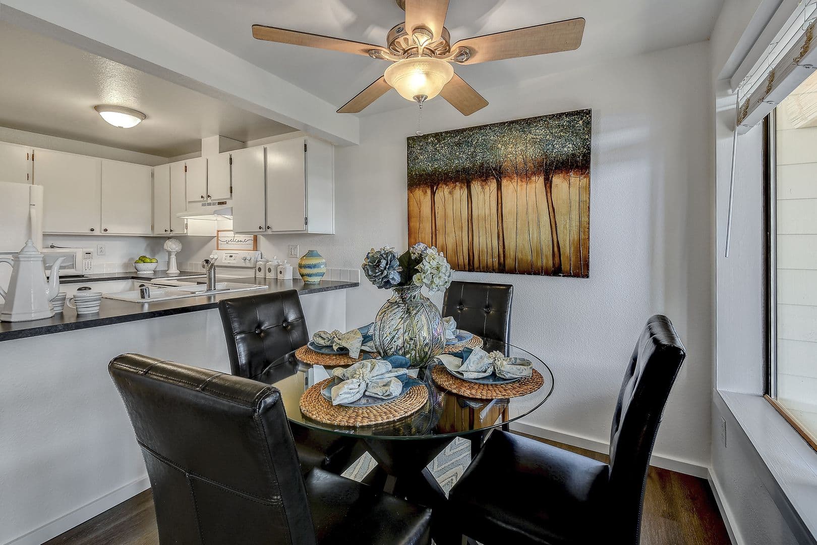 Kirkland House: 12505 NE 116th St. #A17