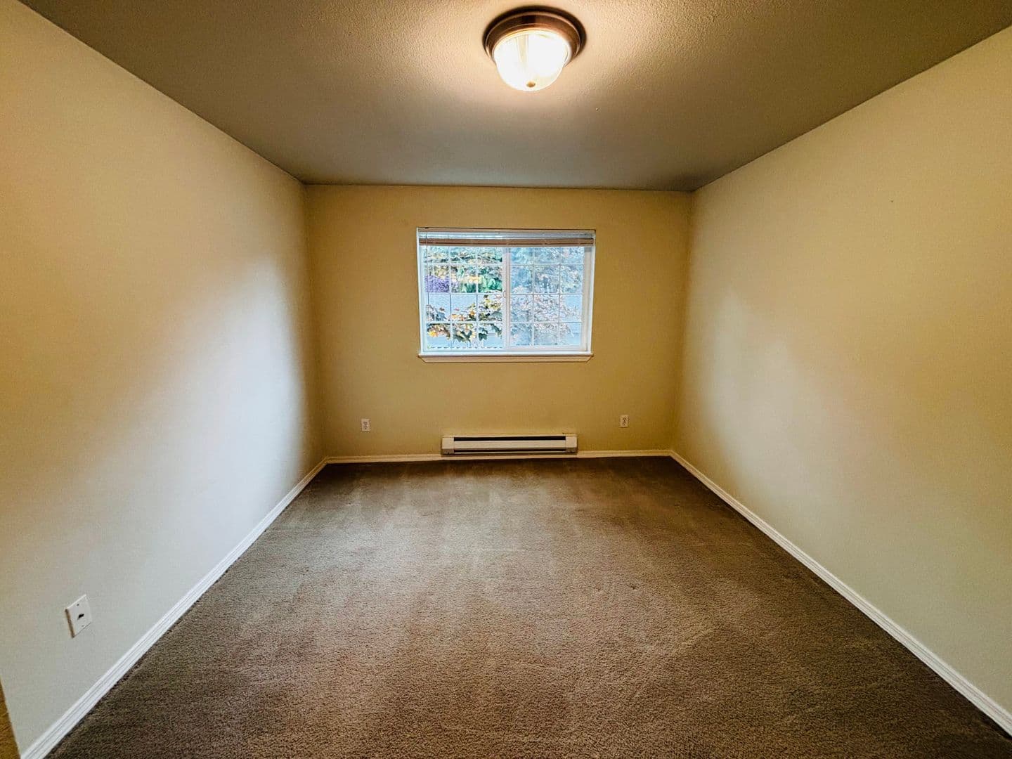 Everett Condo: 1009 112th St SE
