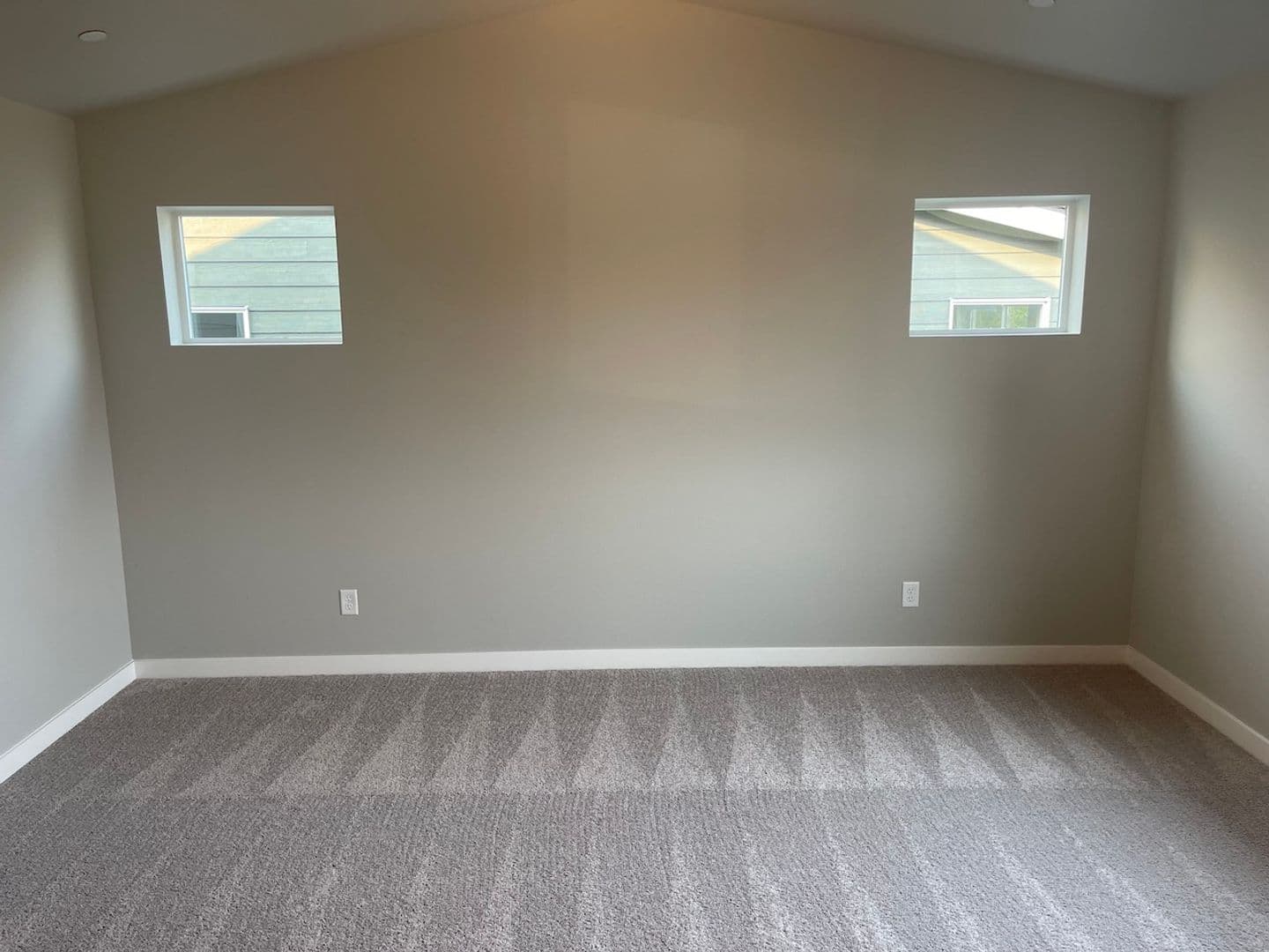 Marysville House: 8725 68th Pl NE