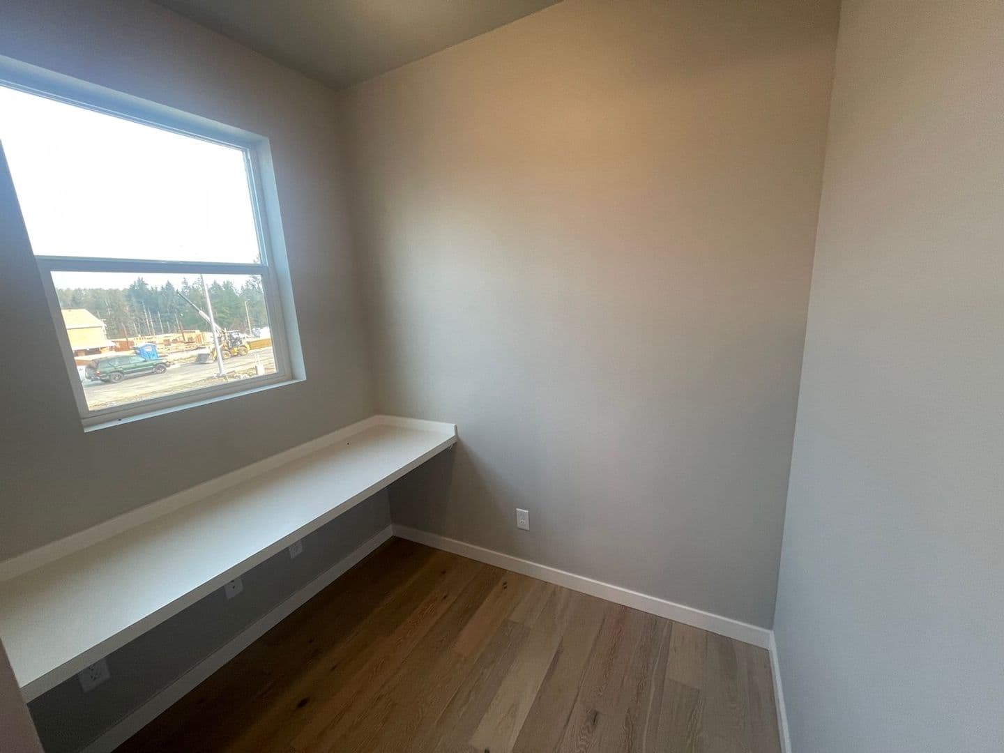 Marysville House: 8725 68th Pl NE