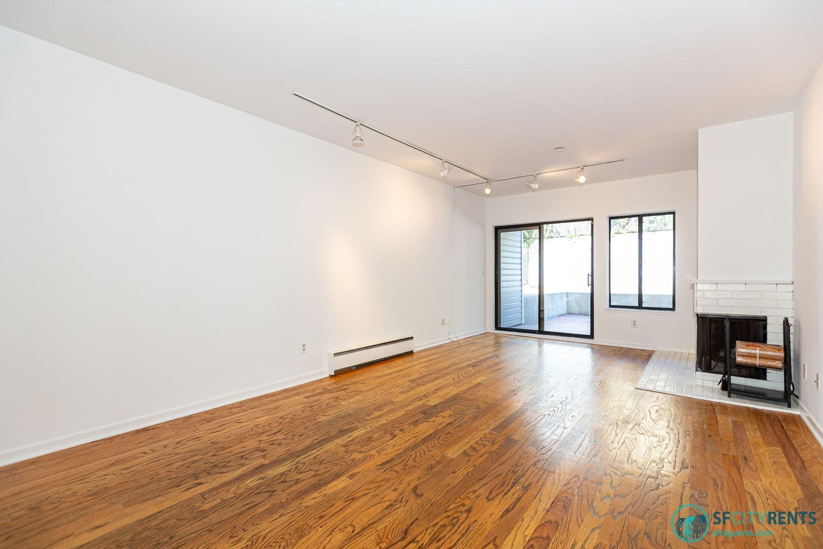 San Francisco Apartment: 1350 California St. #104
