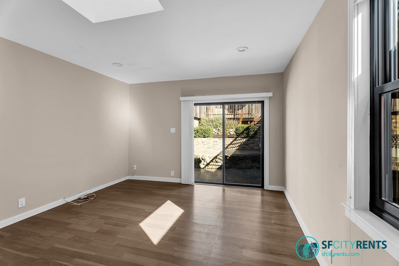 San Francisco House: 1387 De Haro St.