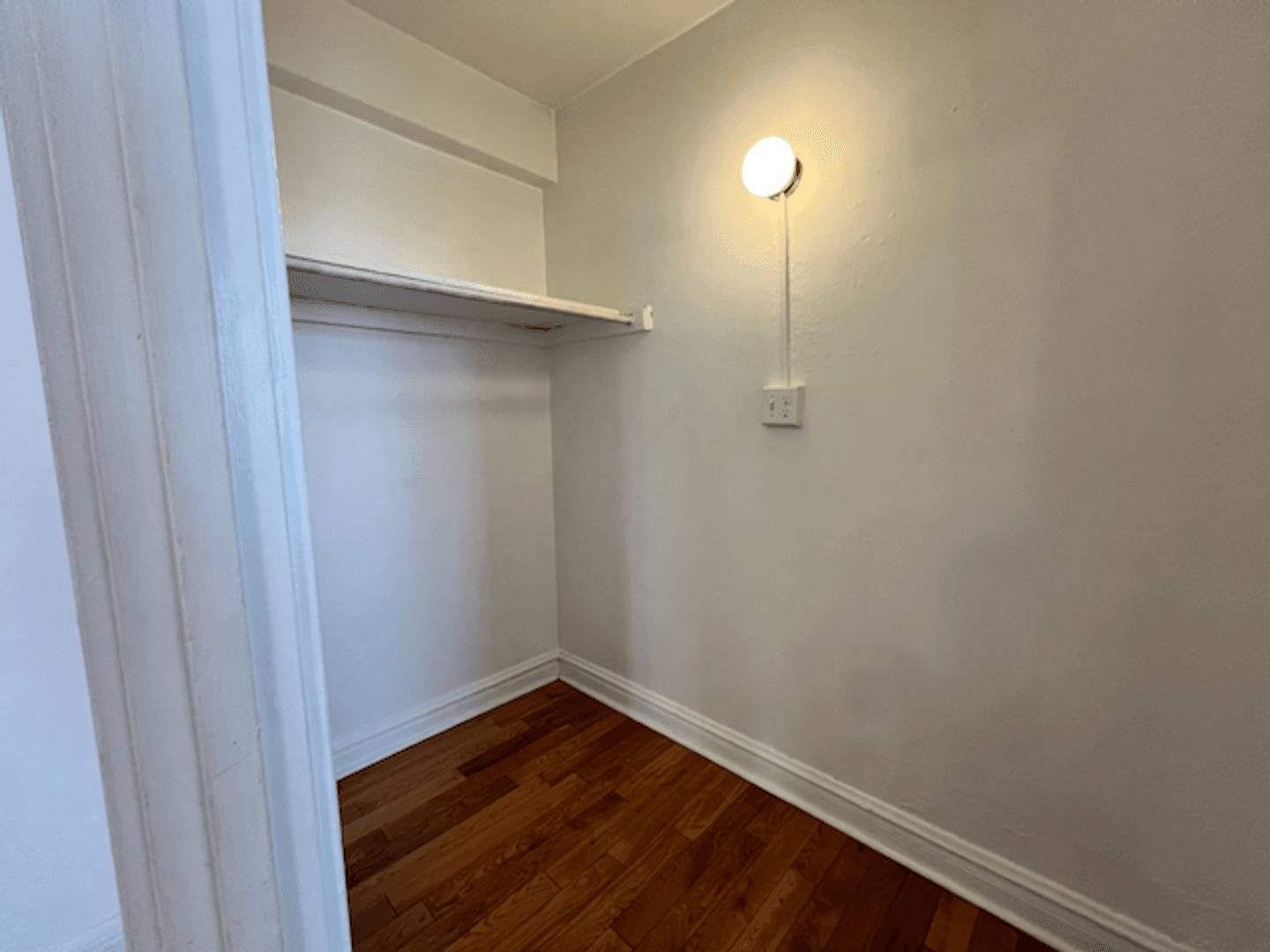 St. Louis Apartment: 3853 Lindell Boulevard