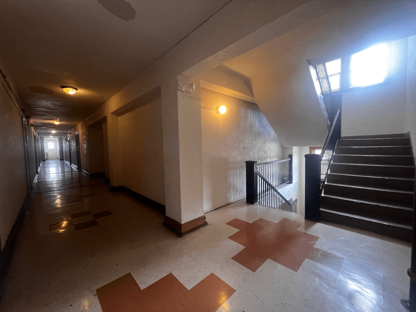 St. Louis Apartment: 3853 Lindell Boulevard