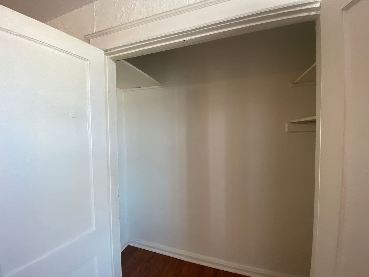 St. Louis Apartment: 4066 Lindell Blvd.