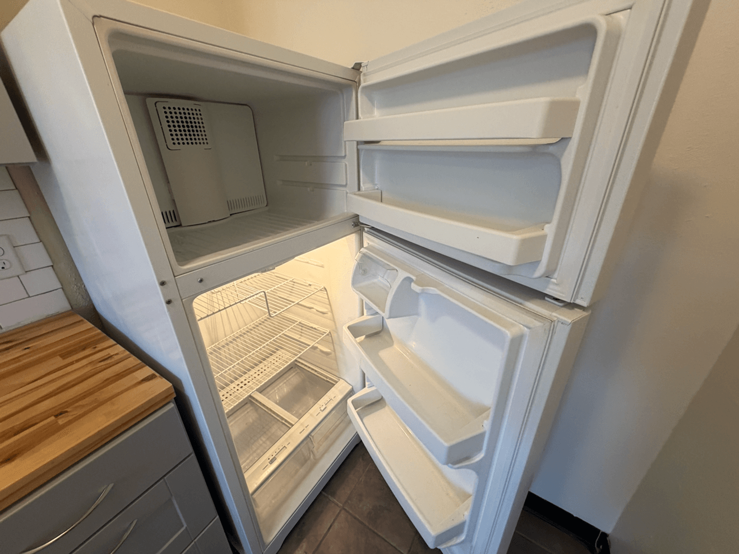 St. Louis Apartment: 3853 Lindell Boulevard
