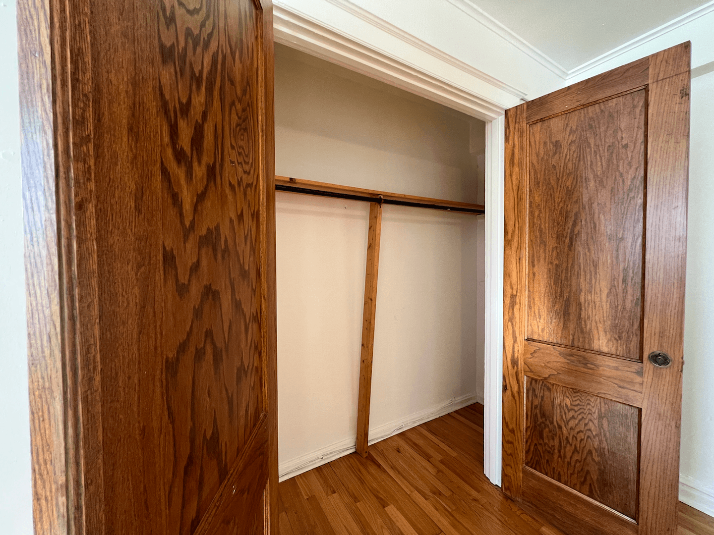 St. Louis Apartment: 3853 Lindell Boulevard