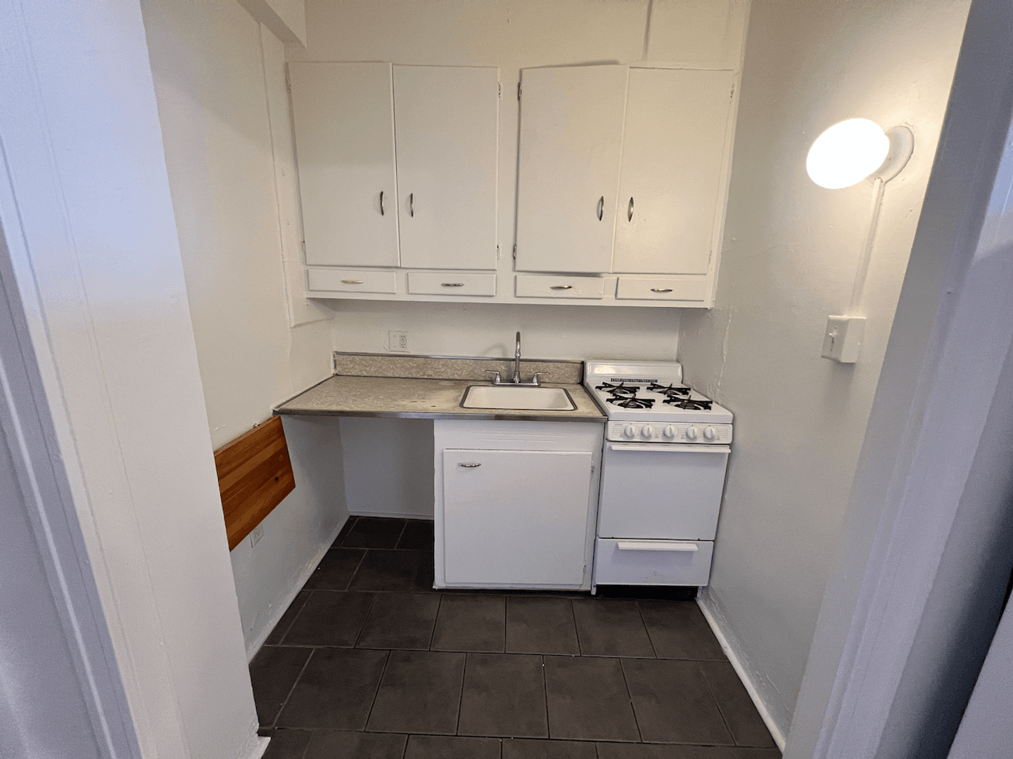 St. Louis Apartment: 4066 Lindell Blvd.