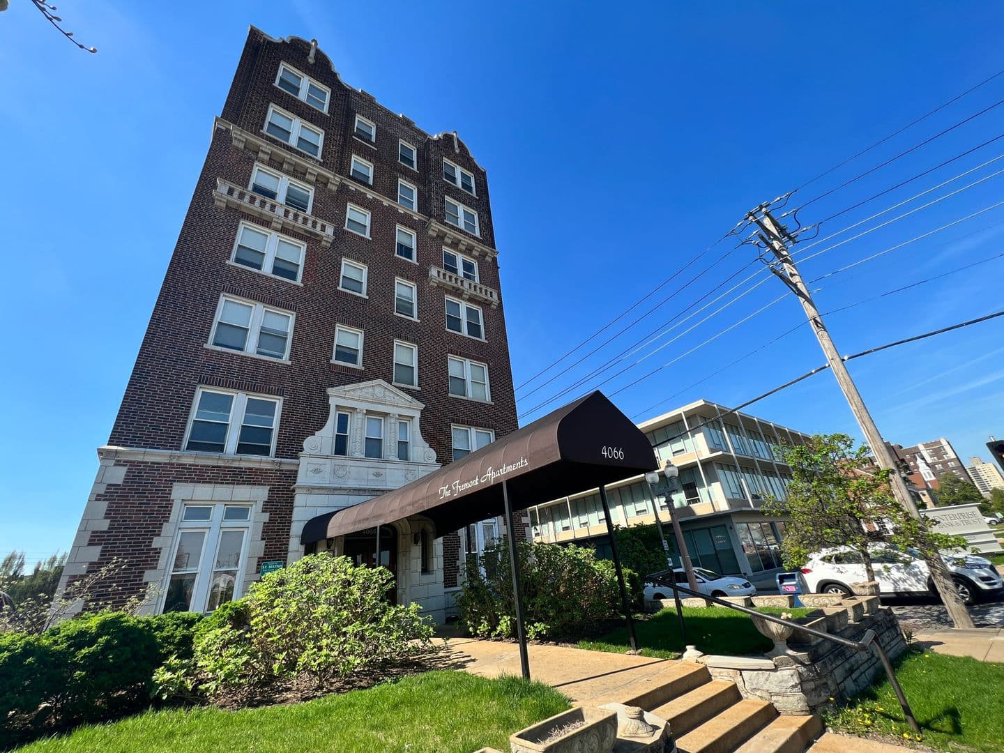St. Louis Apartment: 4066 Lindell Blvd.