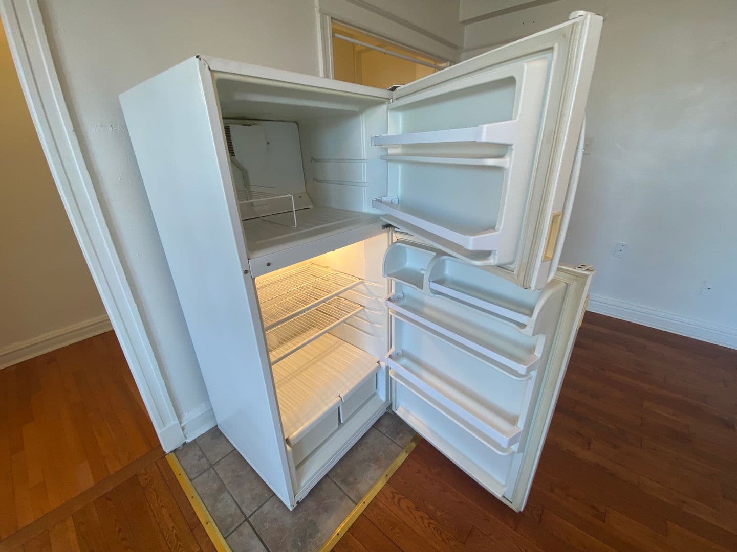 St. Louis Apartment: 4066 Lindell Blvd.