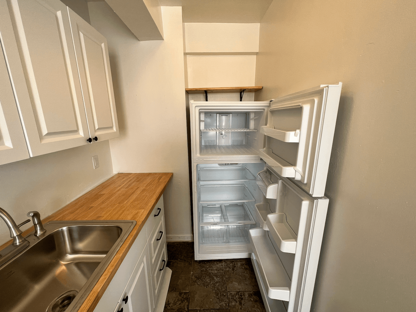 St. Louis Apartment: 3853 Lindell Boulevard