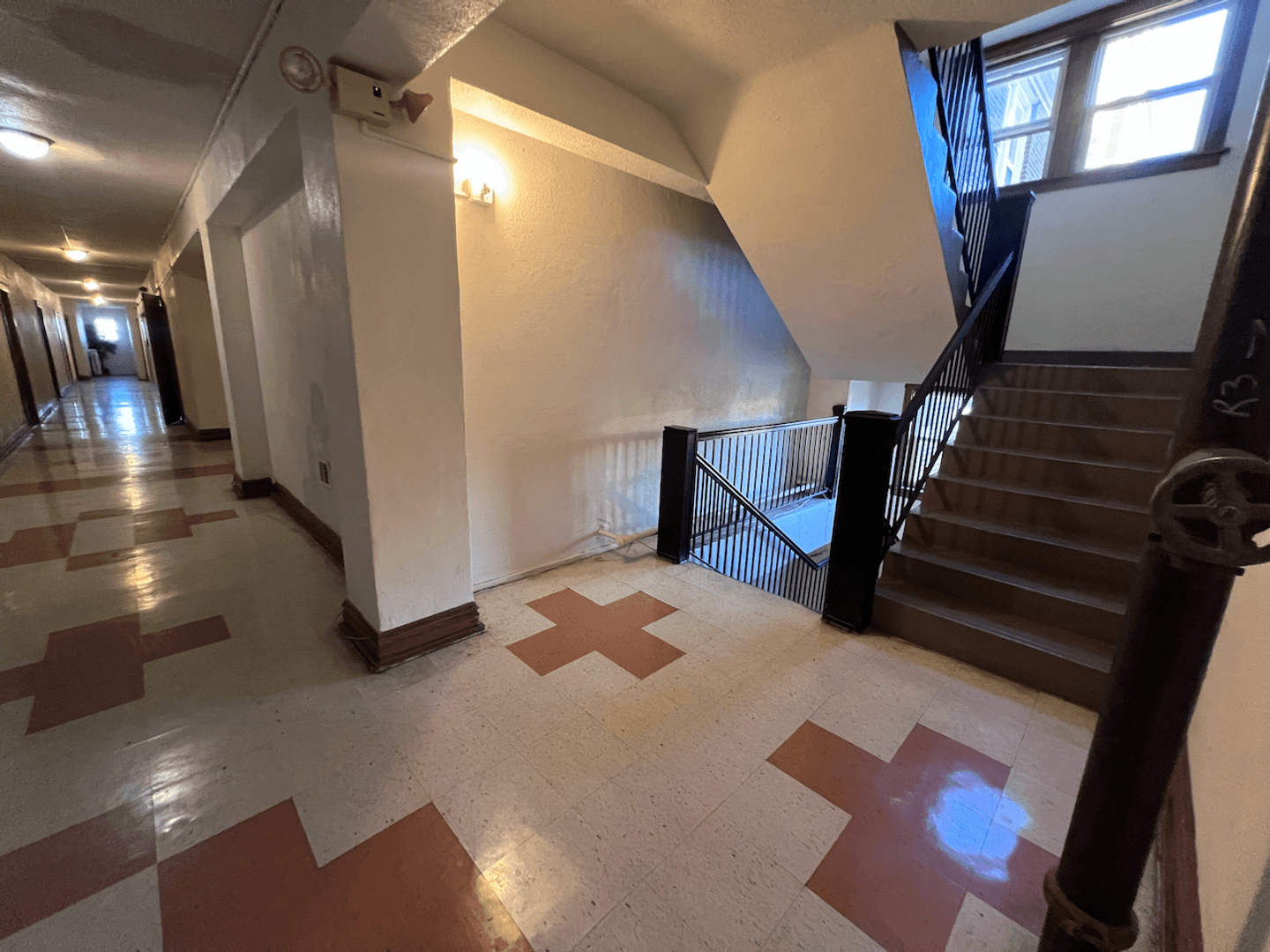 St. Louis Apartment: 3853 Lindell Boulevard