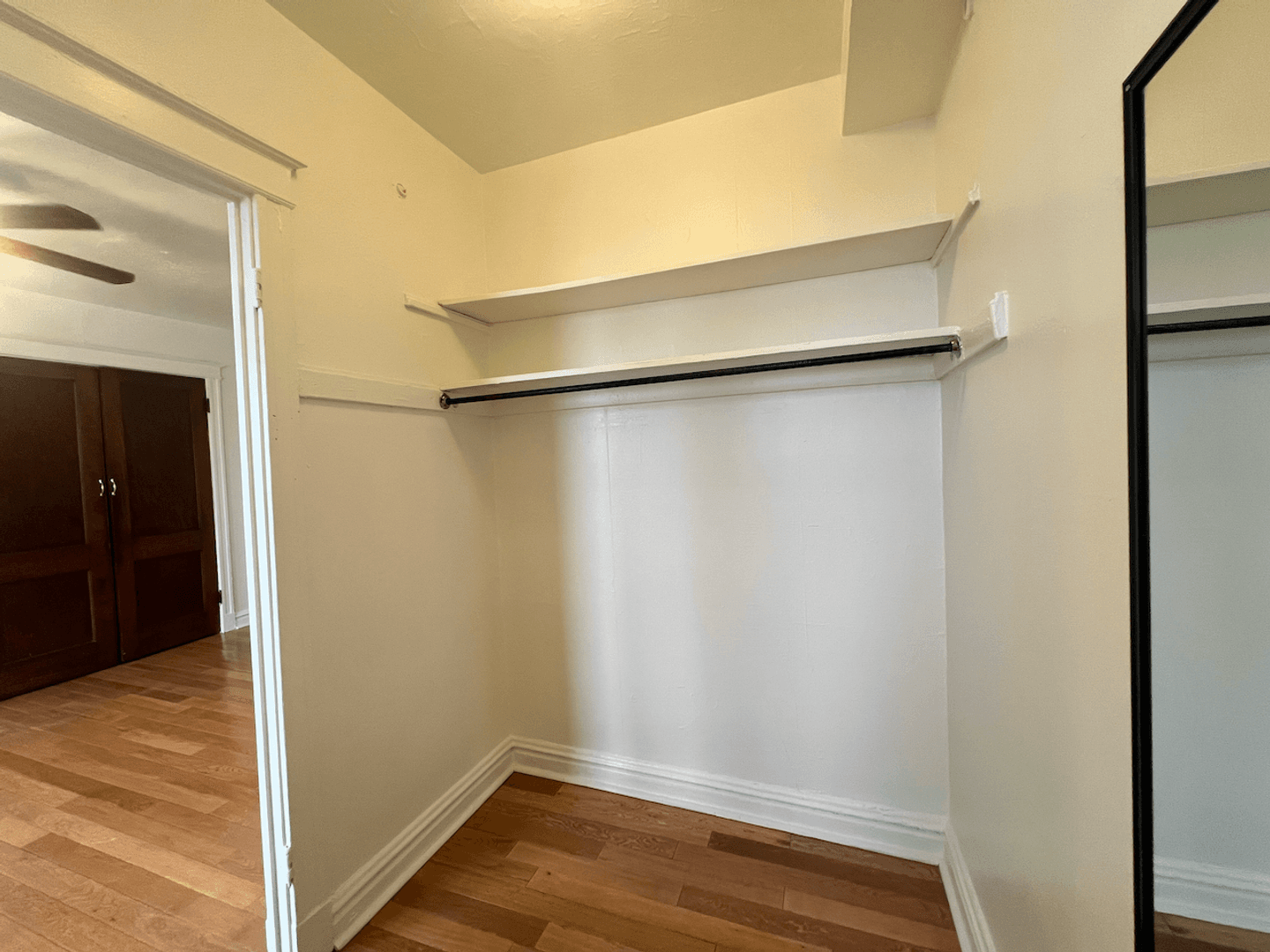 St. Louis Apartment: 4066 Lindell Blvd.