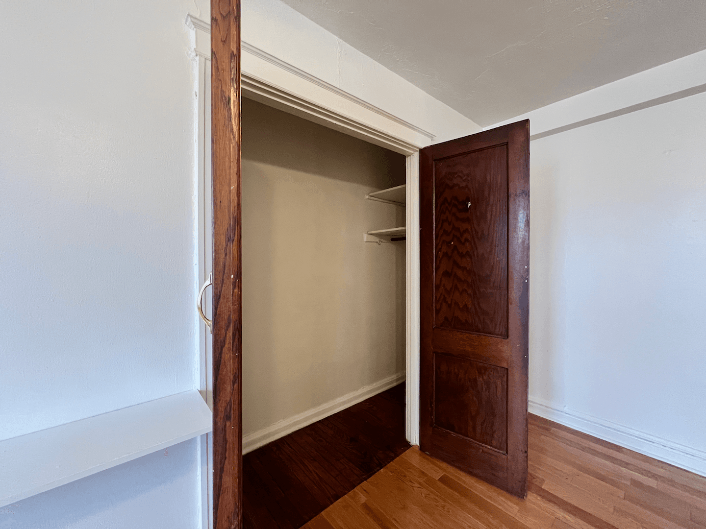 St. Louis Apartment: 4066 Lindell Blvd.