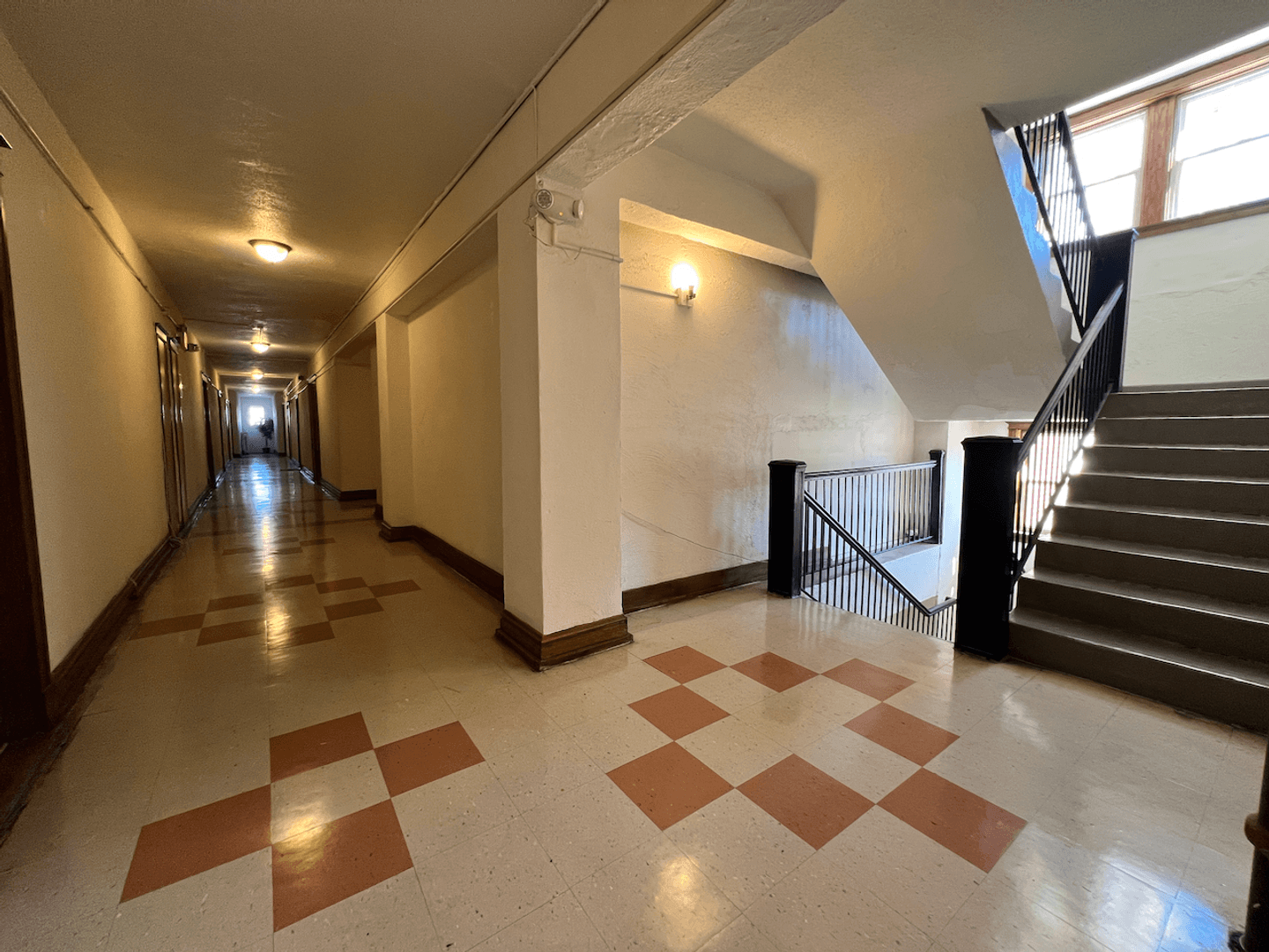 St. Louis Apartment: 3853 Lindell Boulevard