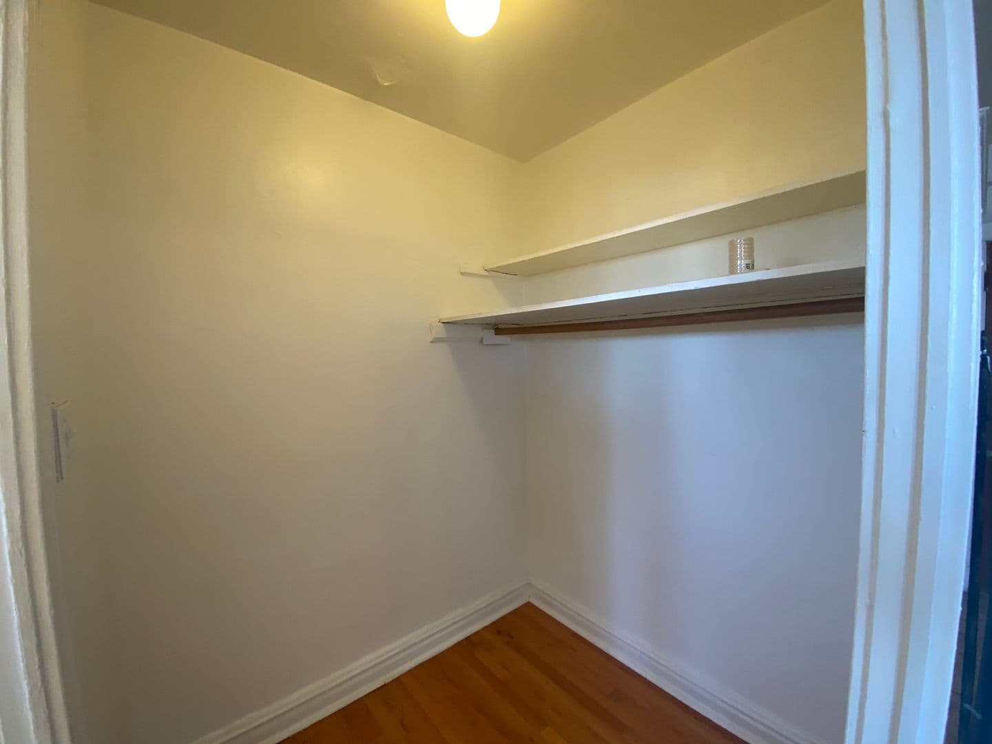 St. Louis Apartment: 4066 Lindell Blvd.