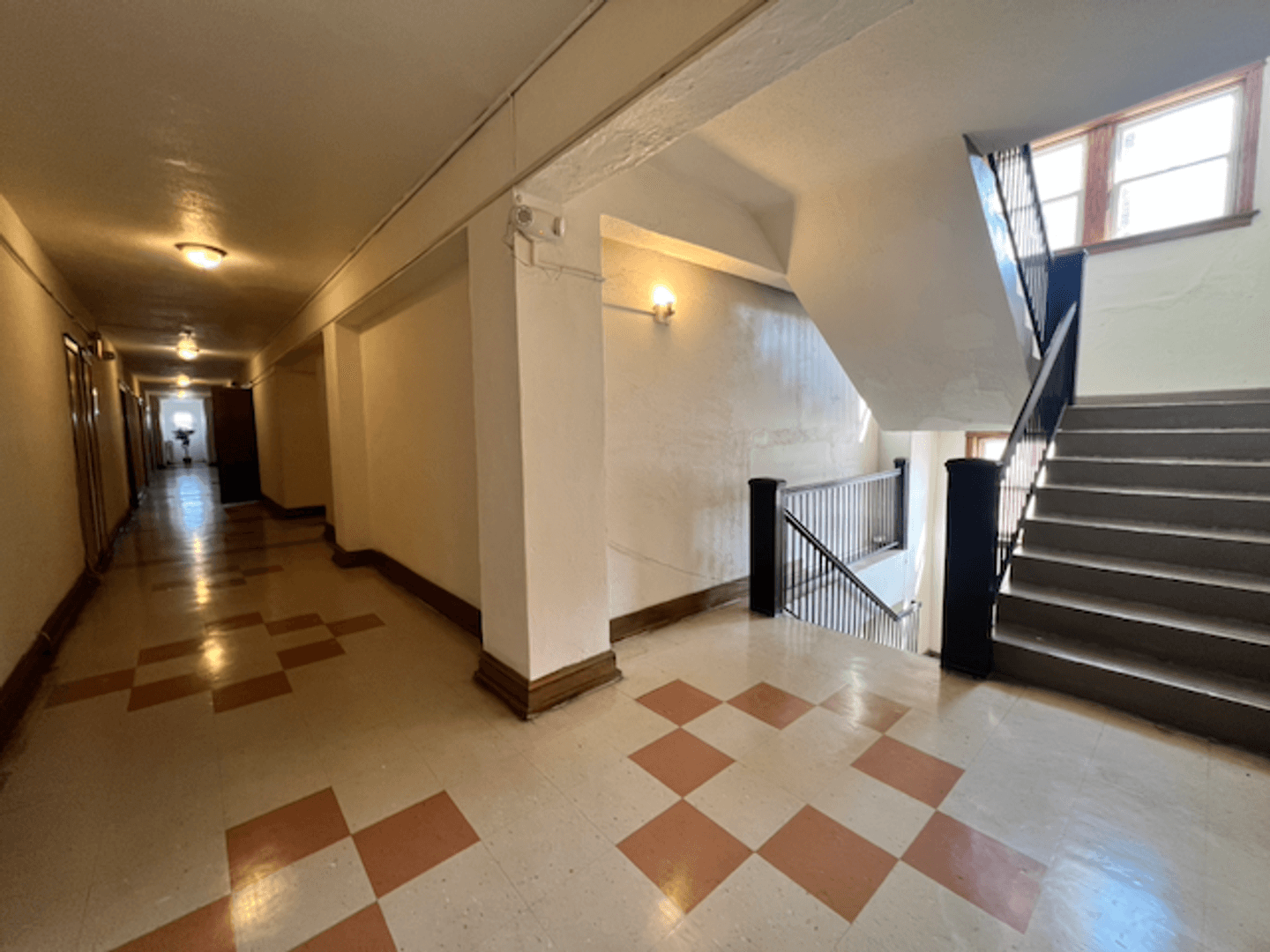 St. Louis Apartment: 3853 Lindell Boulevard