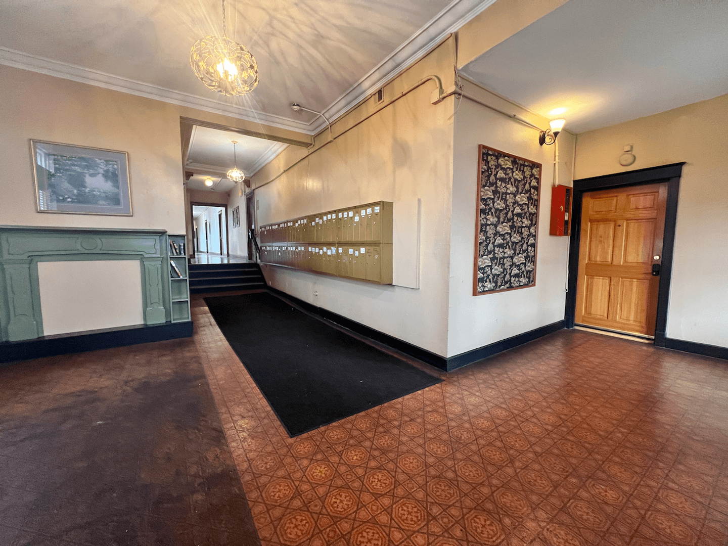 St. Louis Apartment: 4066 Lindell Blvd.
