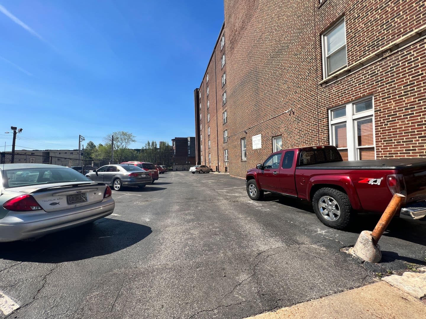 St. Louis Apartment: 4066 Lindell Blvd.