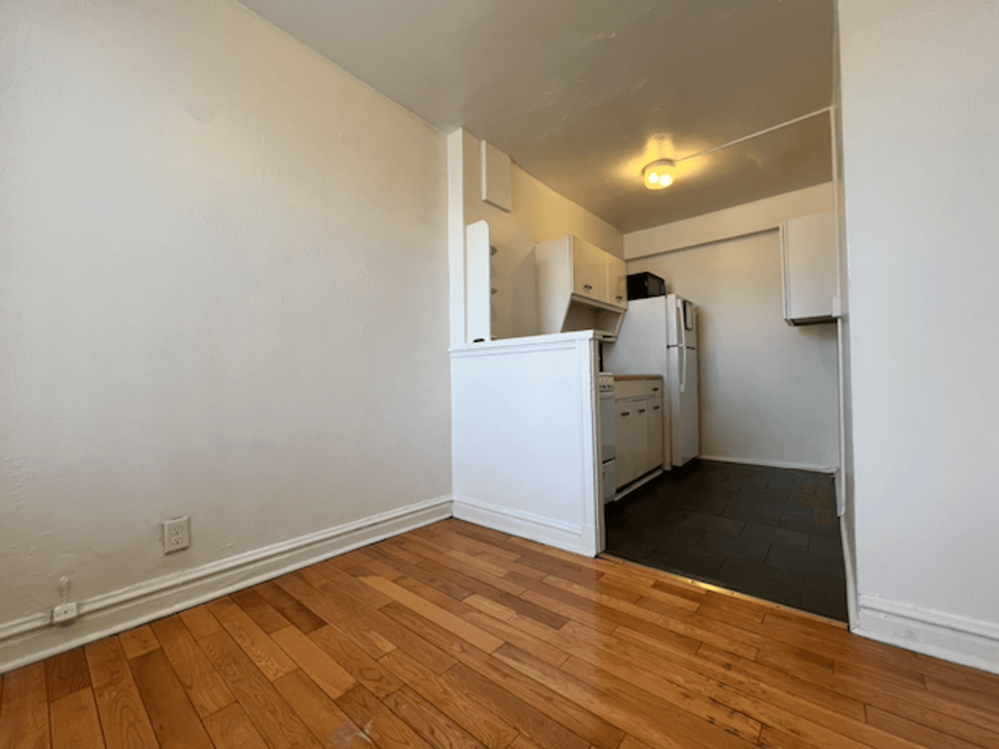 St. Louis Apartment: 3853 Lindell Boulevard