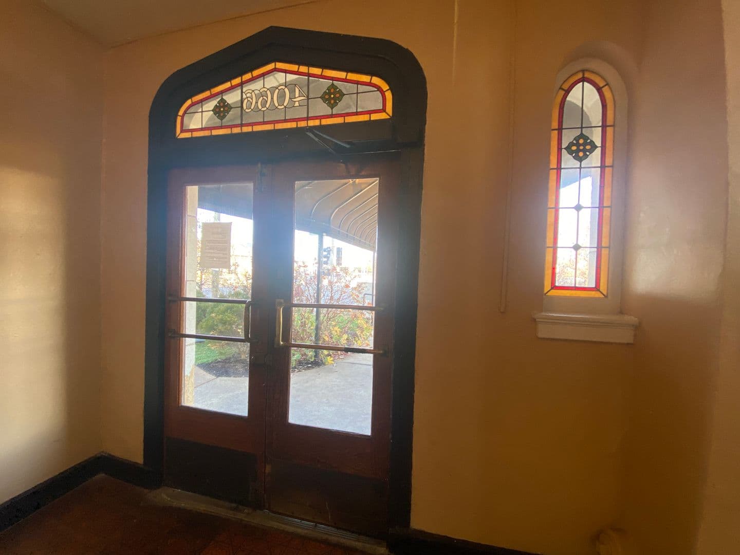 St. Louis Apartment: 4066 Lindell Blvd.