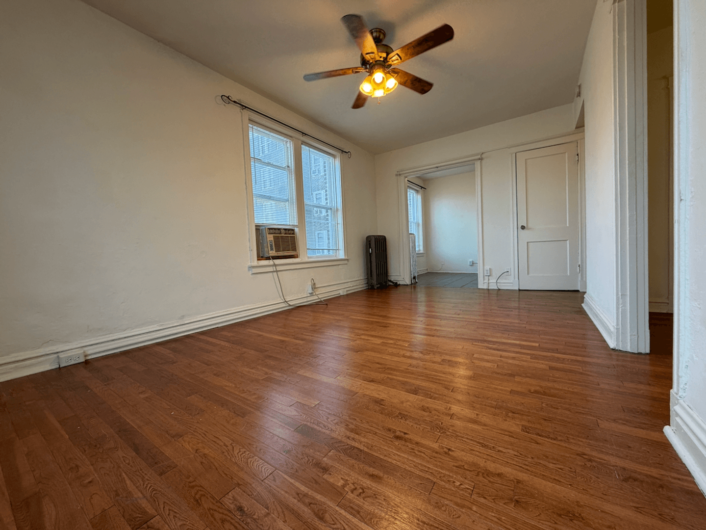 St. Louis Apartment: 3853 Lindell Boulevard