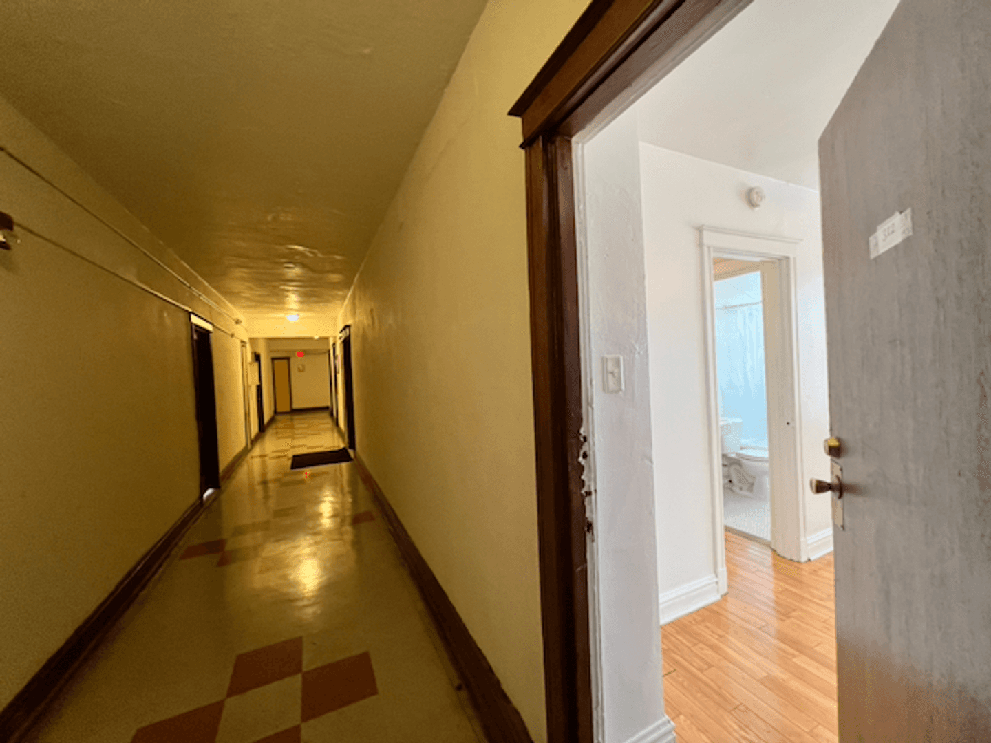 St. Louis Apartment: 3853 Lindell Boulevard