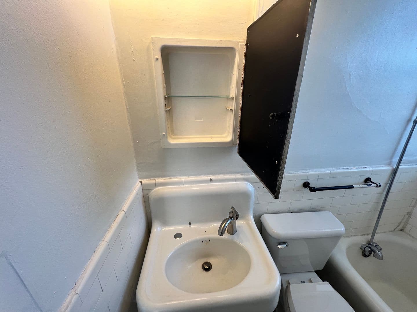 St. Louis Apartment: 4066 Lindell Blvd.