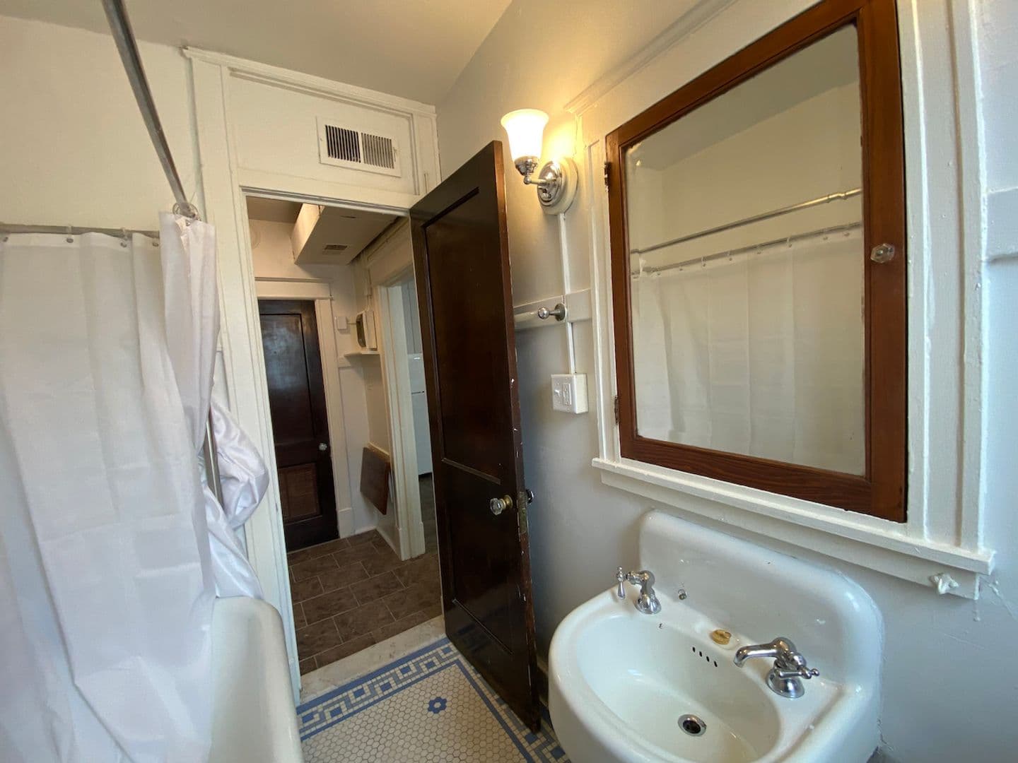St. Louis Apartment: 3179-91A S. Grand & 3606-3612 Connecticut