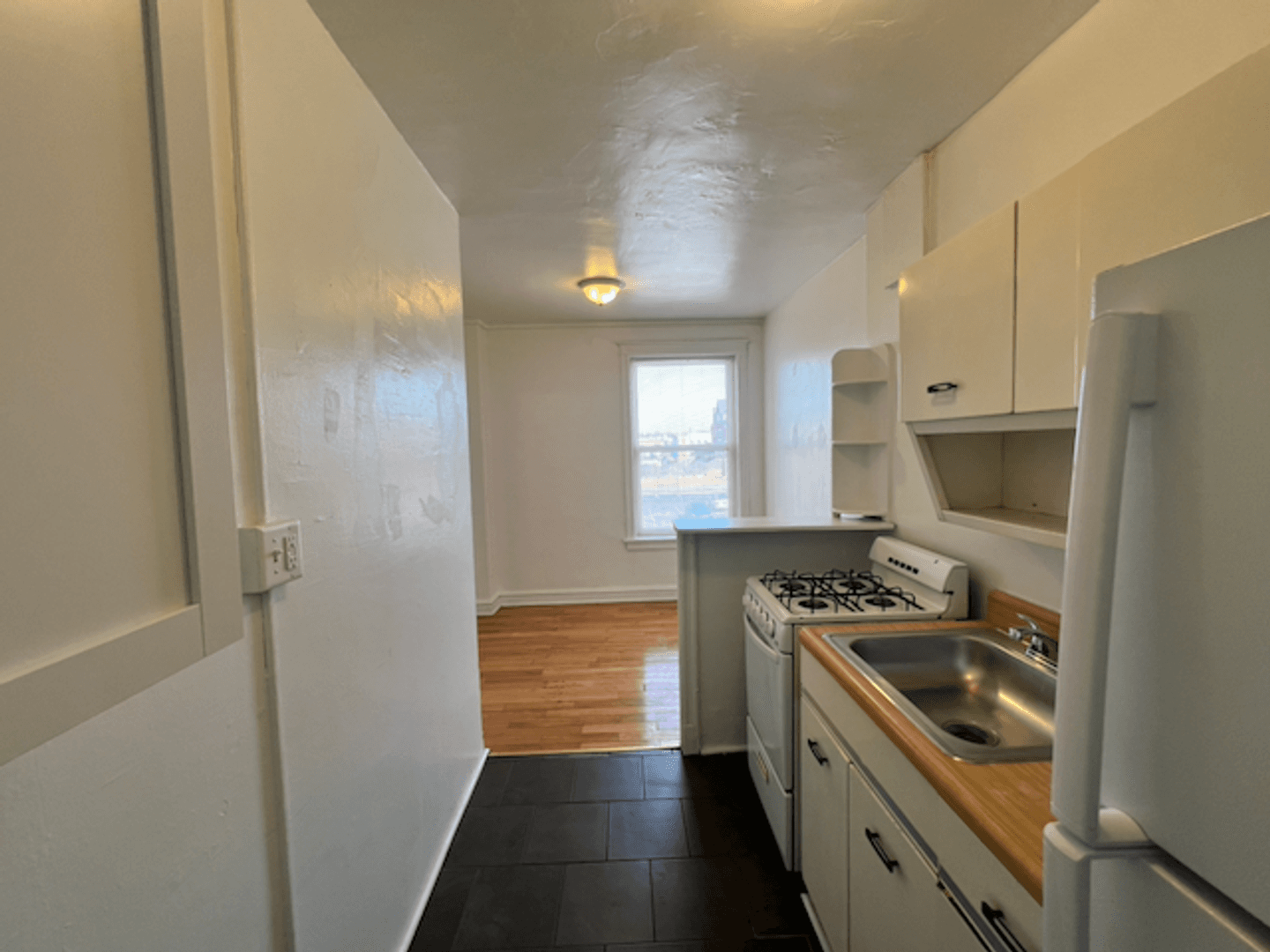 St. Louis Apartment: 3853 Lindell Boulevard