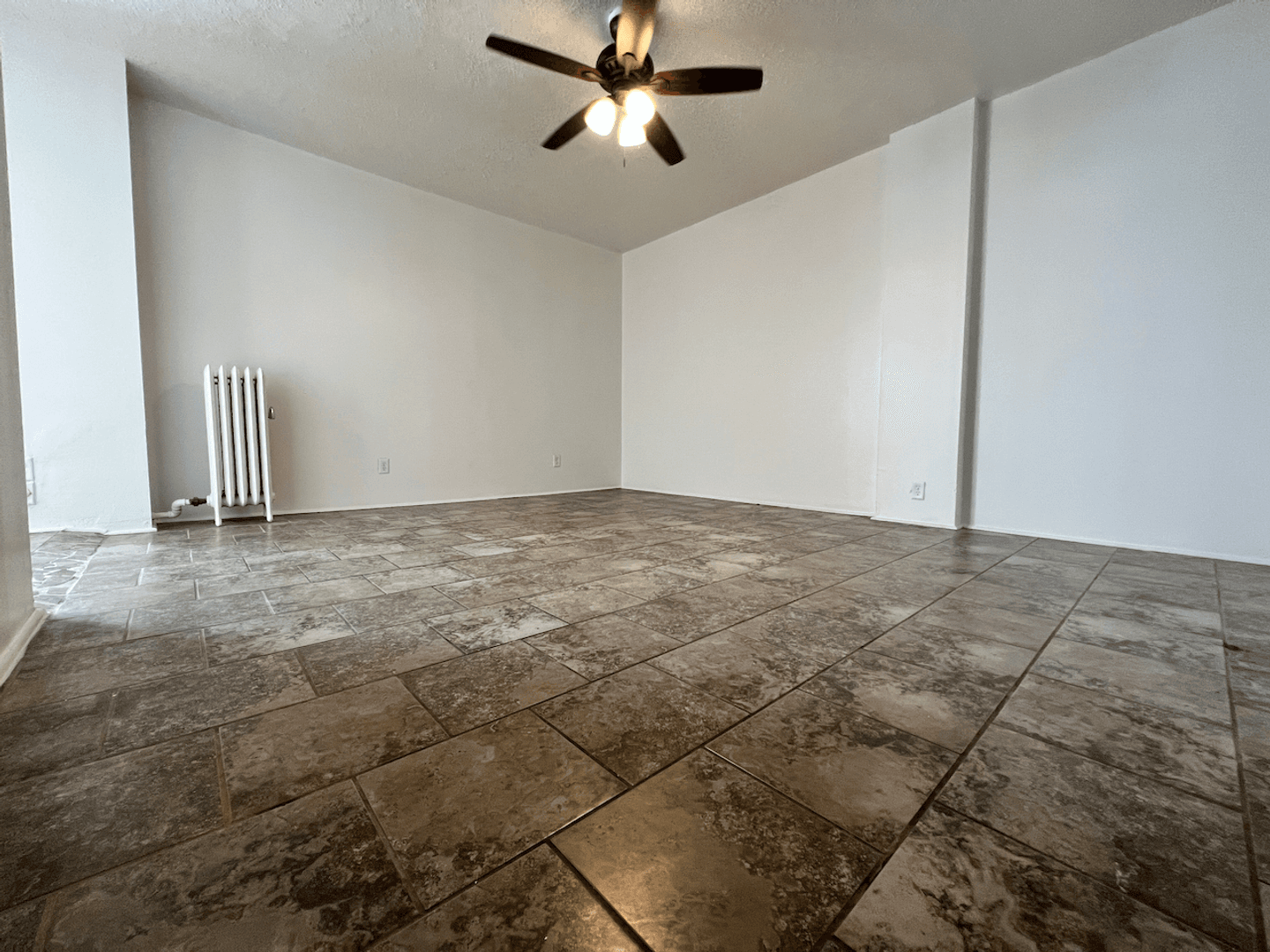 St. Louis Apartment: 3853 Lindell Boulevard