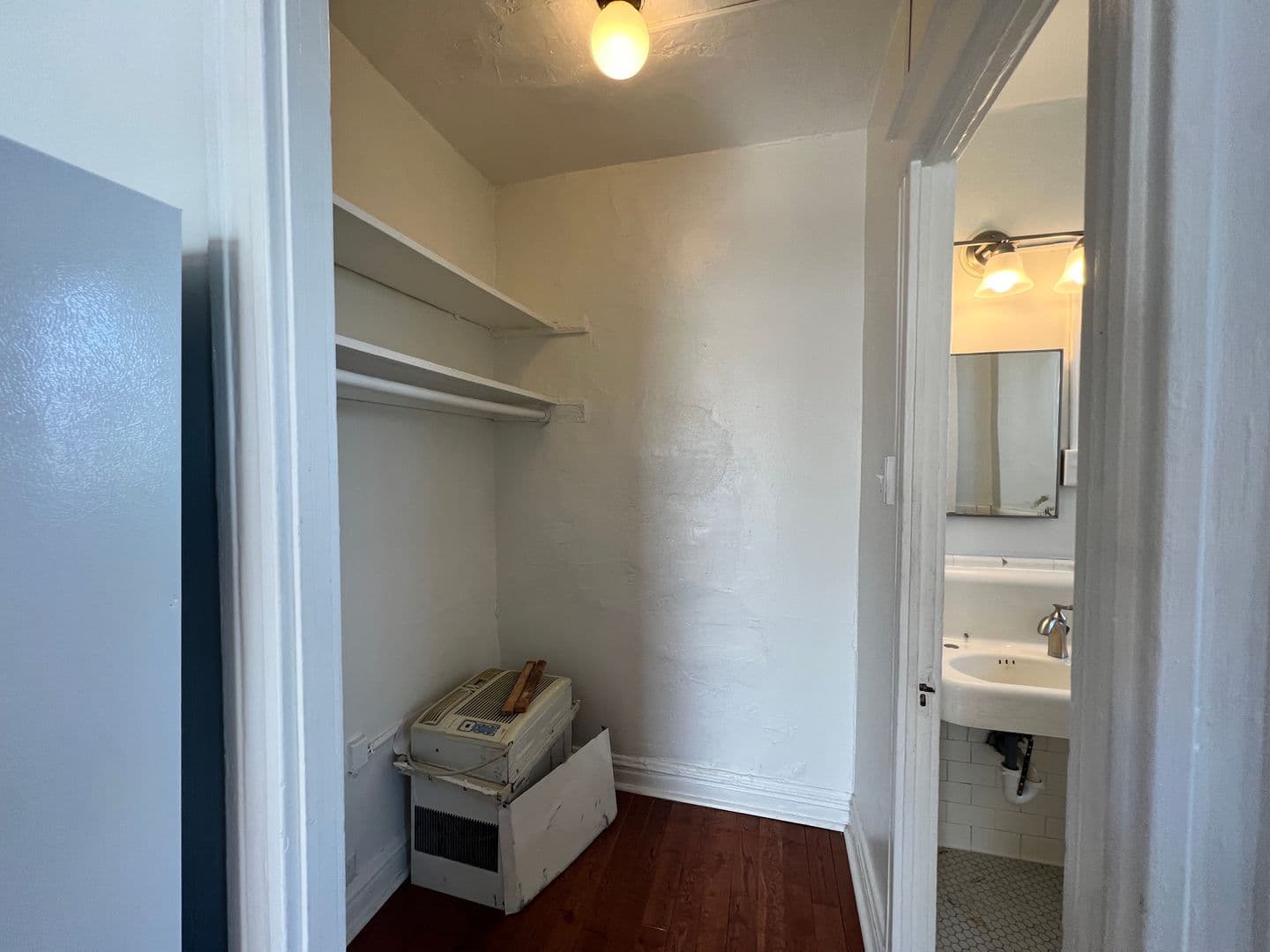 St. Louis Apartment: 4066 Lindell Blvd.