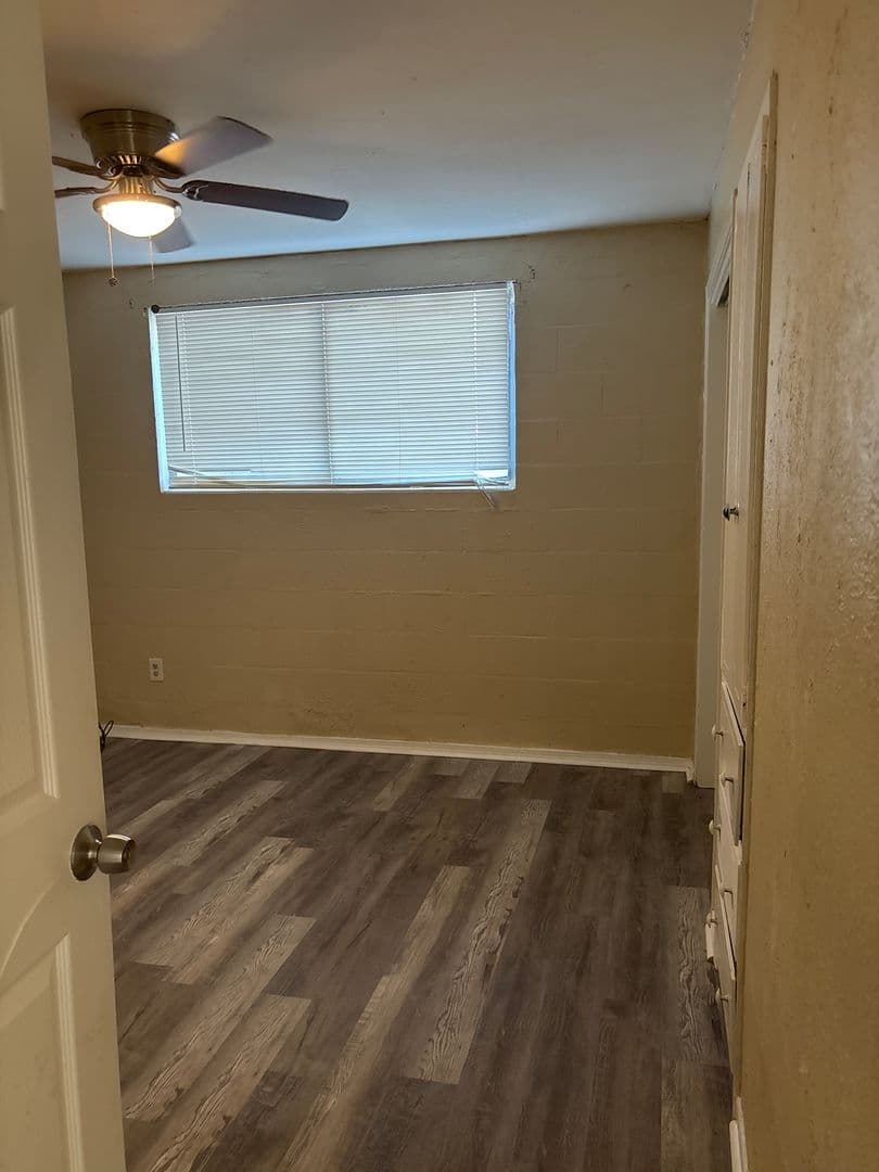 Corpus Christi Apartment: 9850 La Branch Dr