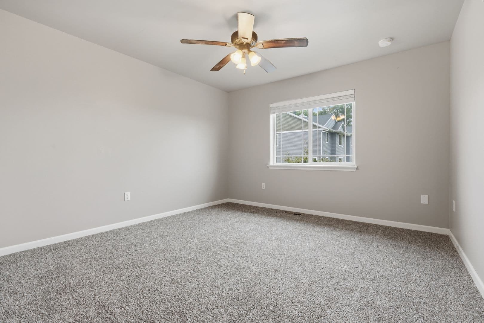 Iowa City Apartment: 3432 Eastbrook St.